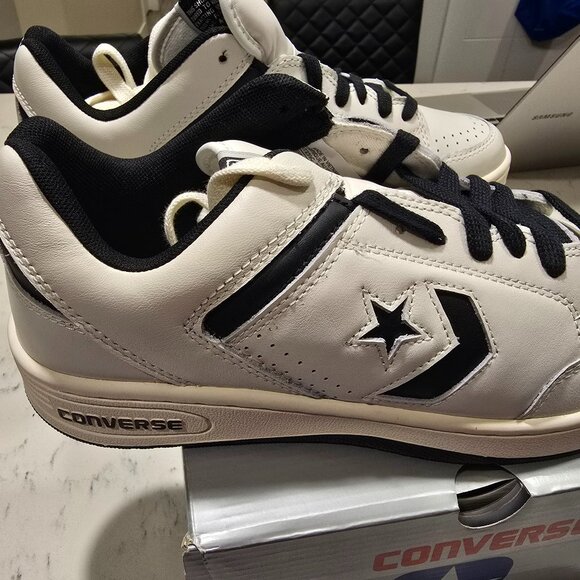 NEW Converse Weapon Low Vintage White Black Sneakers A07239C MENS SIZE 10 NEW - Picture 1 of 11